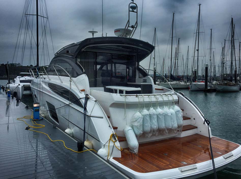 Princess V48 Seakeeper 5